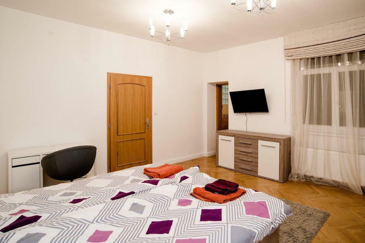 Zentrum Suites Aparthotel *